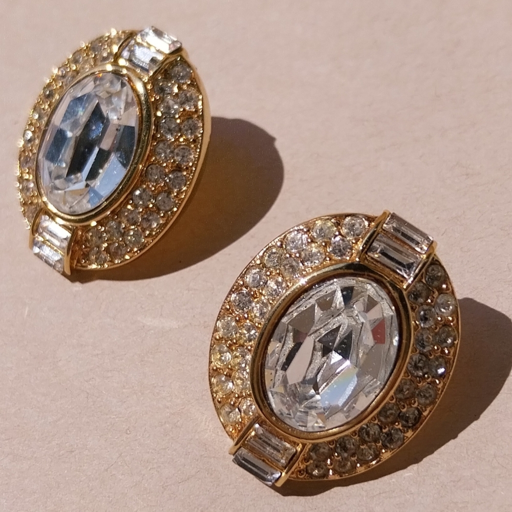 Oscar De La Renta Elegant Gold Crystal Earrings - Picture 14 of 15